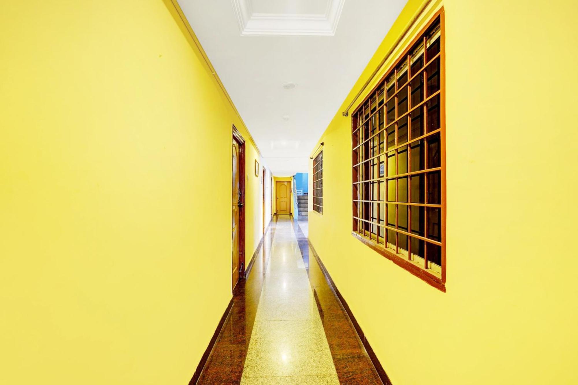 Super Hotel O Padmavathi Puram Near Railway Station Tirupati Kültér fotó