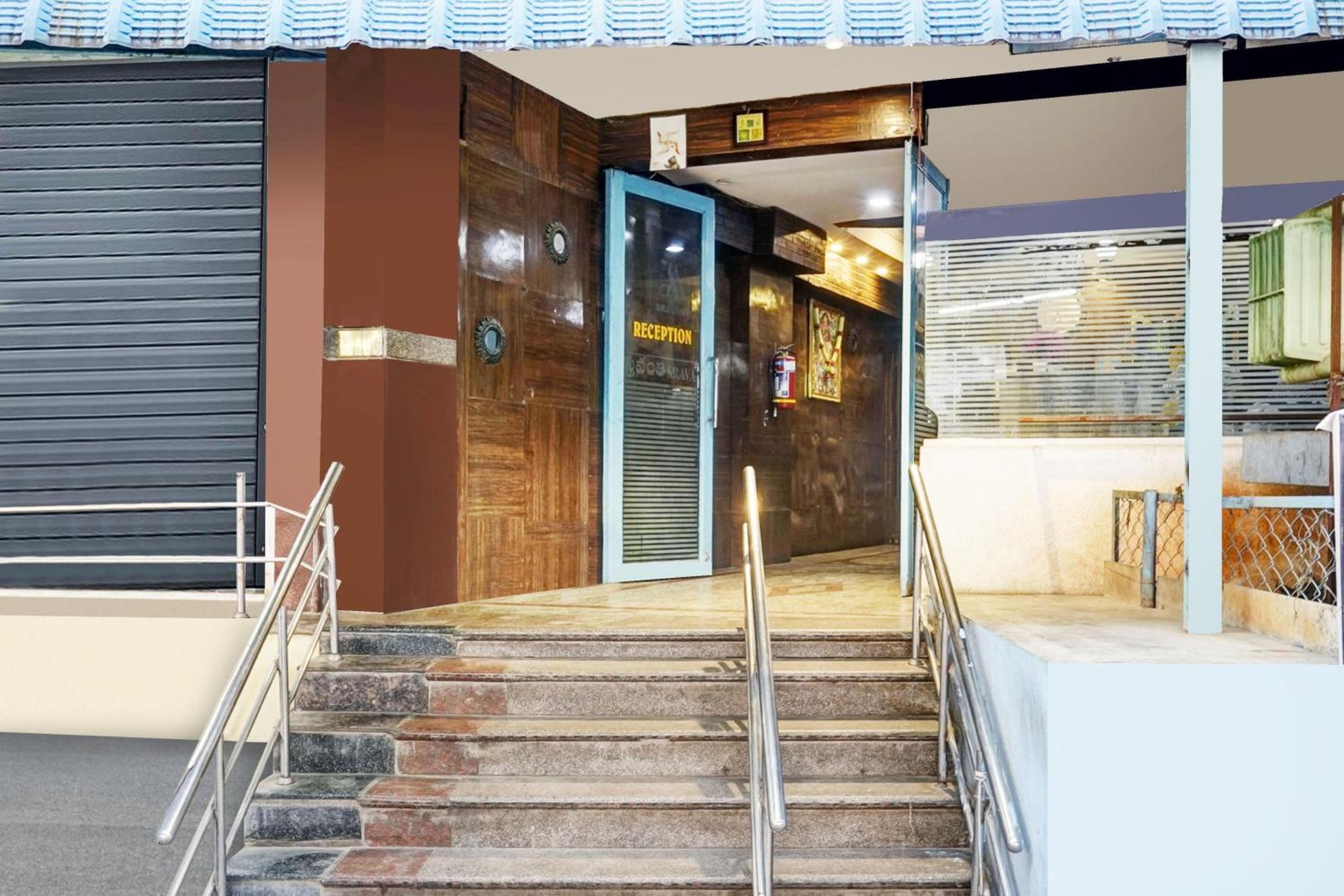 Super Hotel O Padmavathi Puram Near Railway Station Tirupati Kültér fotó